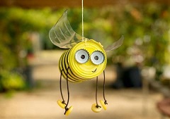 Création d'une abeille en boîte de conserve