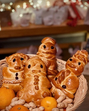 Bonshommes de pâte au Vieux four à pain